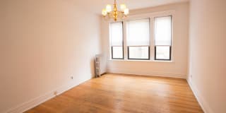 5416 S. Woodlawn Avenue Gallery 14