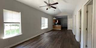 Cute 3 Bedroom, 2 Bath near Historic Downtown Wilmington - WHA Approved Cute 3 Bedroom, 2 Bath near Historic Downtown Wilmington - WHA Approved Gallery 3