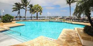 160 Yacht Club 206 Way Gallery 35