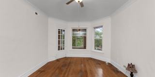 1353 West Catalpa Gallery 1