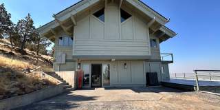10747 SW Mintken Rd. - 4 Bedroom / 3 Bathroom Lodge Style home on 10 Acres Gallery 1