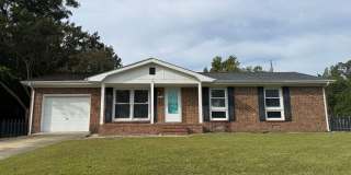 3 bedroom 2 Bath home. Fenced in yard. Gallery 1
