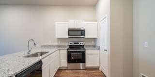 Cypress - 2114 N Avenue K Gallery 14