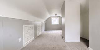 Move-In Ready 3BR Bungalow | Fenced Backyard, Garage & Great Warren Location, AVAILABLE NOW! Gallery 10