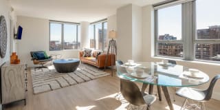 660 Washington Gallery 53