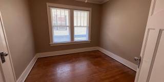 3 Bedroom Duplex on a Brick Cul-de-sac, Blocks From Eastown and Cherry Hill! Gallery 14