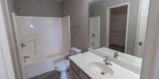 Large Duplex in Vanderveen Gallery 22