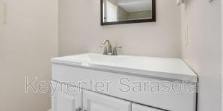 5645 N Tuttle Ave Gallery 20