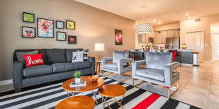 Beautiful 2 Bedroom, 2 Bathroom Davenport Home! Beautiful 2 Bedroom, 2 Bathroom Davenport Home! Gallery 1