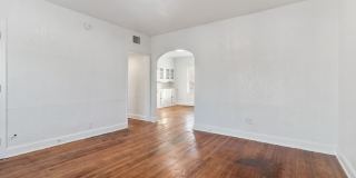 1630 W Rosewood Gallery 3