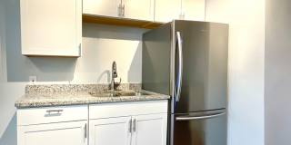 MOVE IN SPECIAL 2 Bedroom Duplex Available Near DOWNTOWN! Gallery 8