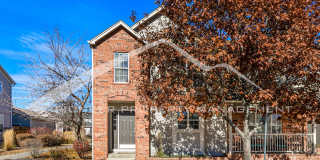 Spacious Townhouse with Fenced Patio and Washer/Dryer Gallery 1
