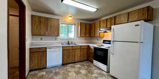 Duplex off of 48th Ave! Gallery 6