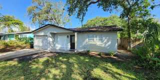 Charming 2 Bed 2 Bath Beachside Home Gallery 1