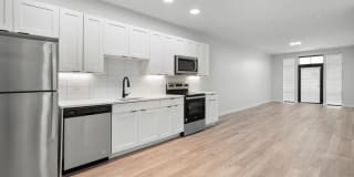 Crossline Gallery 58