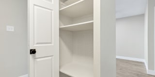 Mint Urban Infinity Gallery 12