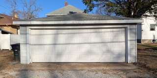 Spacious 3 Bedroom Home with 2 Car Garage and Large Yard! Gallery 11