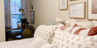 Yugo Charlotte College Downs - Student Housing Gallery 12