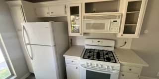 Spacious 2 Bed / 1 Bath Upstairs Condo in San Carlos – Utilities Included! Spacious 2 Bed / 1 Bath Upstairs Condo in San Carlos – Utilities Included! Gallery 9