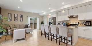 Charming 3BR Duplex in Commerce City Gallery 9