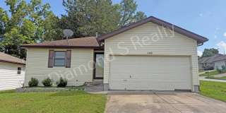 Cozy 2 Bed, 1 Bath Home with Attached Garage Available! Gallery 1