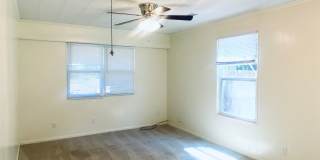 4 Bedroom Home with Large Family Room, Huge Fenced Yard, Workshop & Pool Gallery 38