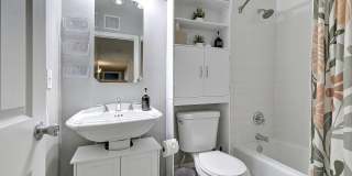 1027 W 19TH Street Gallery 62