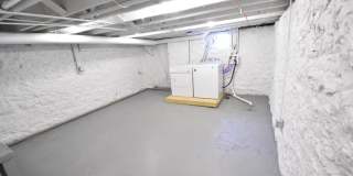 2 bedroom, 2.5 bathroom brick townhouse Gallery 13