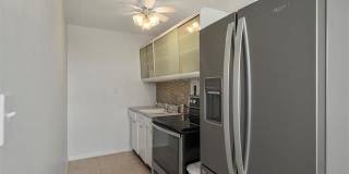 8900 E JEFFERSON Avenue Gallery 8