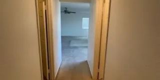 Beautifully designed stunning 5-bedroom, 3-bathroom home Gallery 28