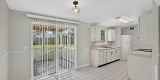 Home for rent Gallery 7