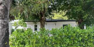 565 NE 65th St # 2 Gallery 8