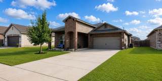 370 Lost Maples Gallery 1