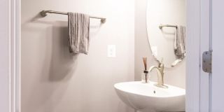 2203 RICHMOND Highway Gallery 24
