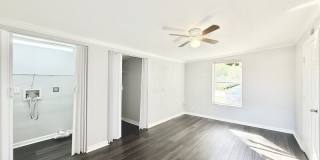 7111 onyx dr N. Gallery 21