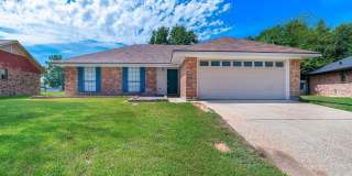 5226 Lauri Lane Gallery 1