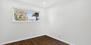 899 Ebbets Drive Gallery 54