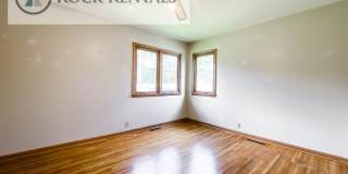 3 Bed 1.5 Bath House in Convenient Location Gallery 6