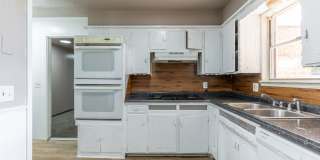 Gorgeous 5-Bedroom Home! Gallery 6