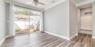 Charming 2BR Townhome in Charlotte Gallery 19