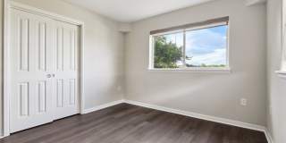 Charming 2BR/2BA Ground Floor Townhouse in Westminster Gallery 14