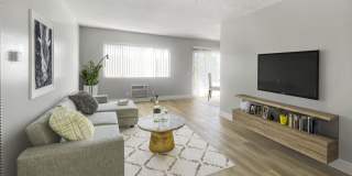 The Summit at La Crescenta Gallery 8