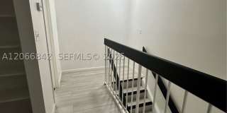 17515 NW 67th Ct Gallery 10