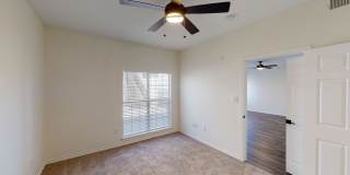 9th St Apartment Gallery 16
