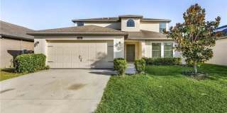 Stunning 5 Bedroom 2.5 Bath w/Den Gallery 1
