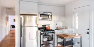 1159 1/2 Bellevue Avenue Gallery 1