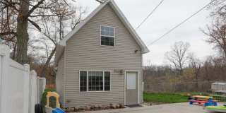 935 Woodland Beach Gallery 1