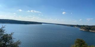 GROUND FLOOR STUDIO CONDO WITH A MILLION DOLLAR LAKE VIEW Gallery 1