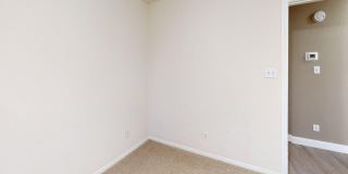 Open Floor Plan! Gallery 24