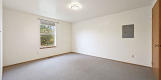 MOVE IN READY! Includes water, sewer and garbage. 2 bed 1 bath downtown Olympia! Gallery 15